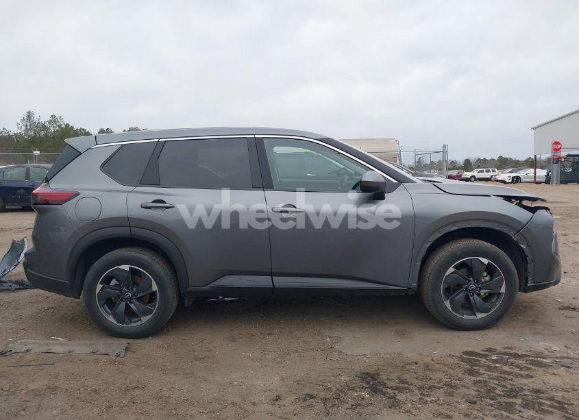 Photo 14 of 2024 Nissan Rogue SV FWD (VIN 5N1BT3BA9RC675246)