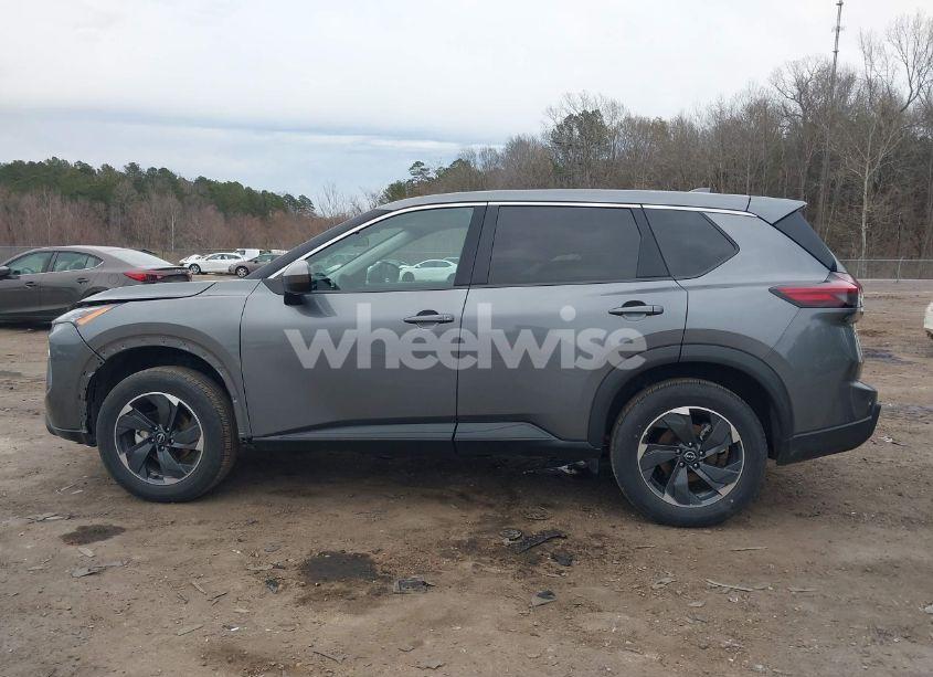 Photo 15 of 2024 Nissan Rogue SV FWD (VIN 5N1BT3BA9RC675246)