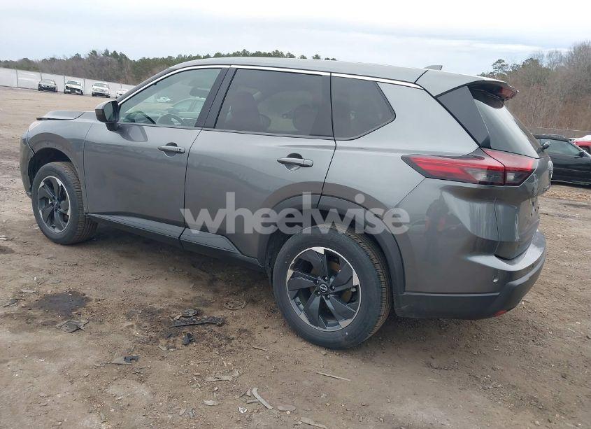 Photo 3 of 2024 Nissan Rogue SV FWD (VIN 5N1BT3BA9RC675246)