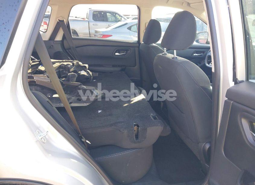 Photo 8 of 2024 Nissan Rogue SV FWD (VIN 5N1BT3BA9RC677627)