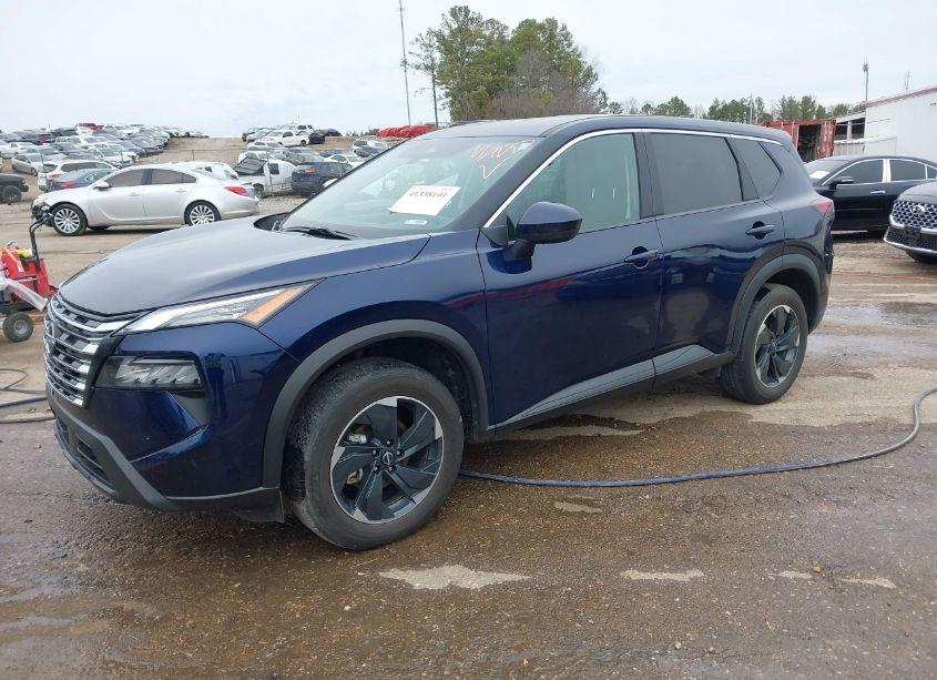 Photo 2 of 2024 Nissan Rogue SV FWD (VIN 5N1BT3BA9RC706074)