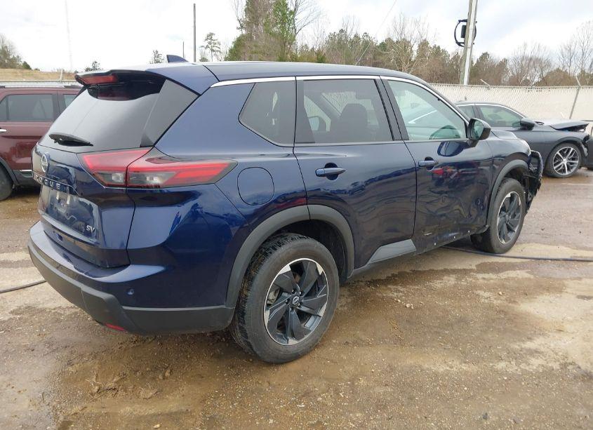 Photo 4 of 2024 Nissan Rogue SV FWD (VIN 5N1BT3BA9RC706074)