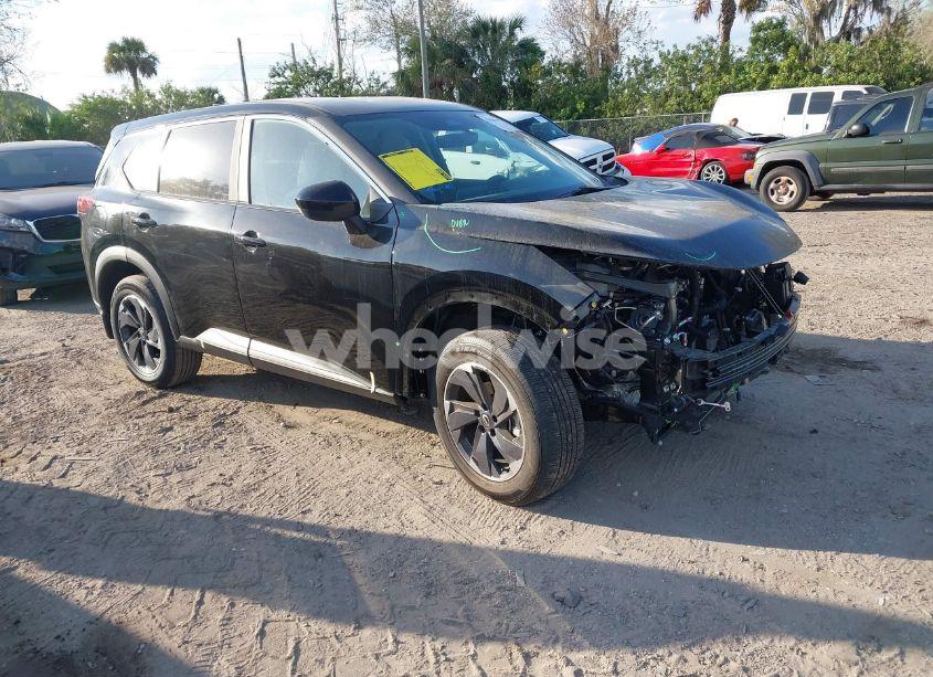 2024 Nissan Rogue SV FWD (VIN 5N1BT3BA9RC735509) main photo
