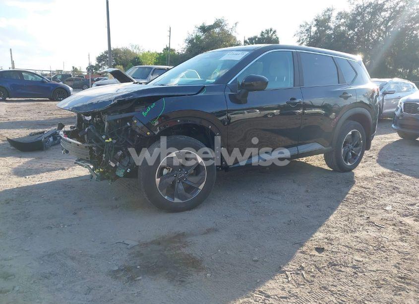 Photo 2 of 2024 Nissan Rogue SV FWD (VIN 5N1BT3BA9RC735509)
