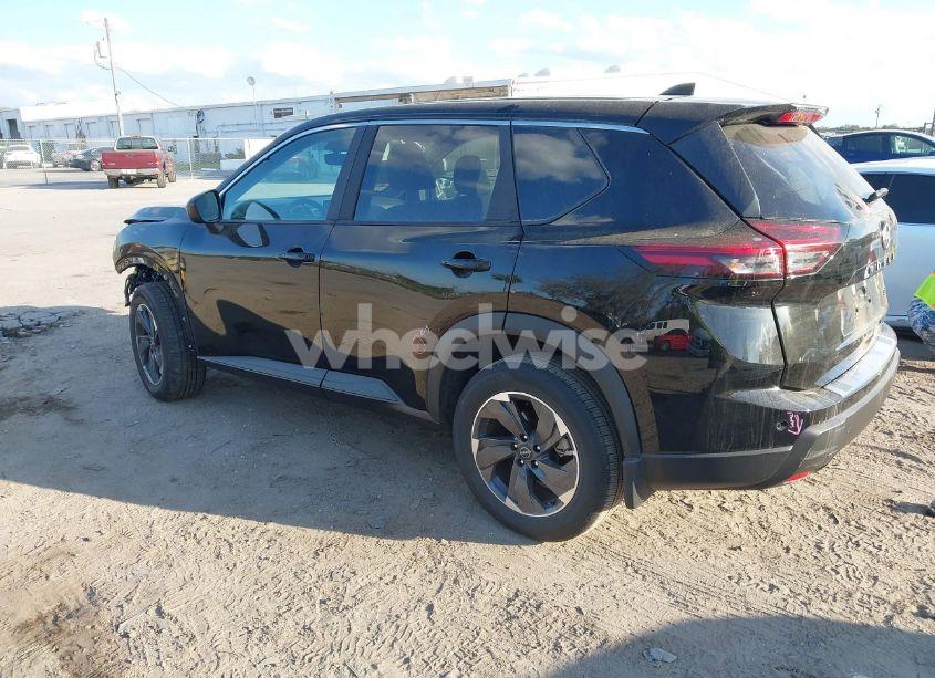 Photo 3 of 2024 Nissan Rogue SV FWD (VIN 5N1BT3BA9RC735509)