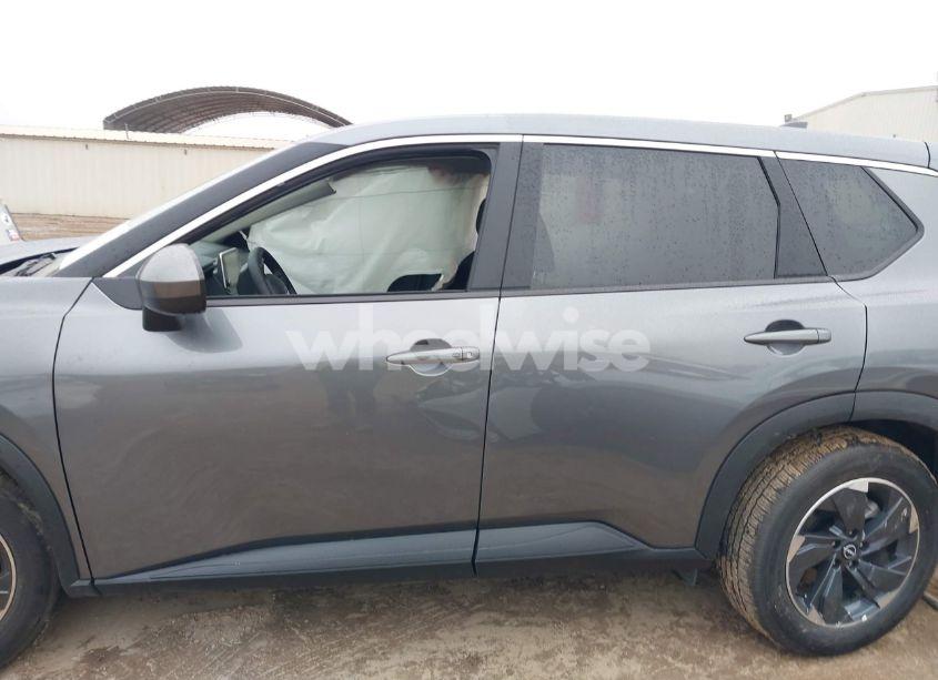 Photo 14 of 2025 Nissan Rogue SV FWD (VIN 5N1BT3BA9SC798597)