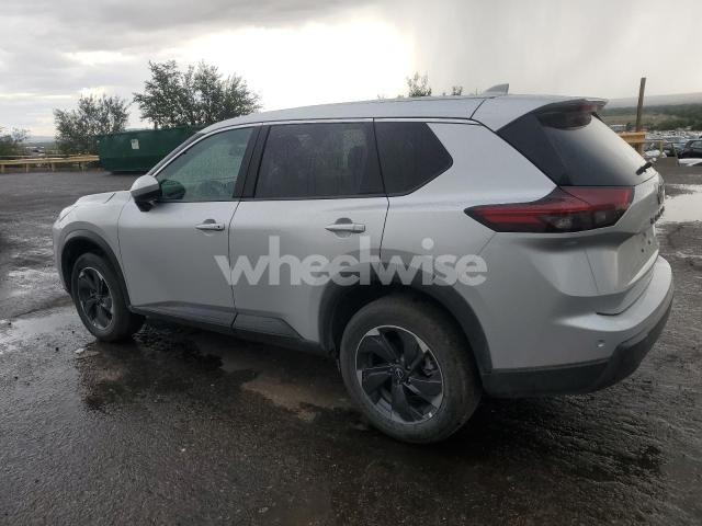 Photo 4 of 2025 NISSAN ROGUE SV (VIN 5N1BT3BA9SC819819)