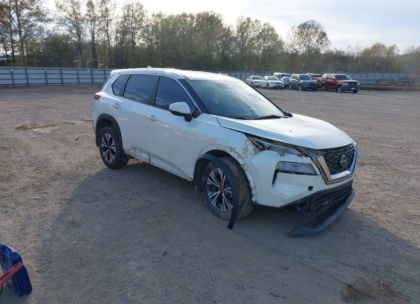 2022 Nissan Rogue SV FWD (VIN 5N1BT3BAXNC673127) main photo