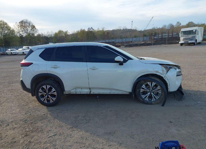 Photo 13 of 2022 Nissan Rogue SV FWD (VIN 5N1BT3BAXNC673127)