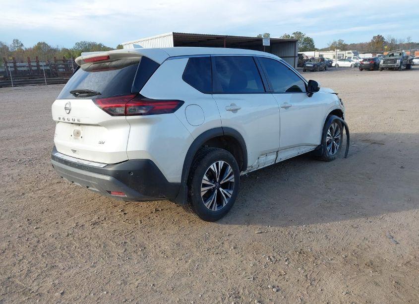 Photo 4 of 2022 Nissan Rogue SV FWD (VIN 5N1BT3BAXNC673127)