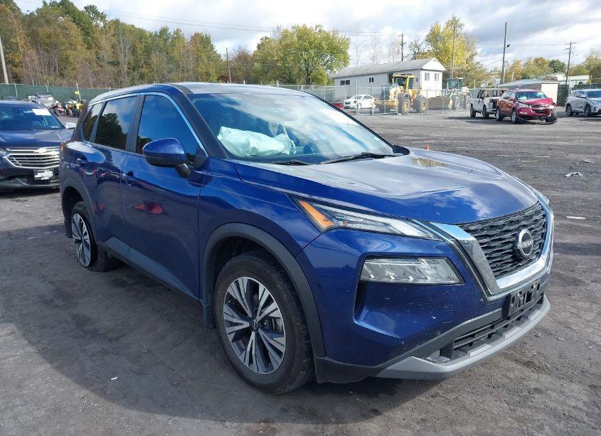 2022 Nissan Rogue SV FWD (VIN 5N1BT3BAXNC674679) main photo