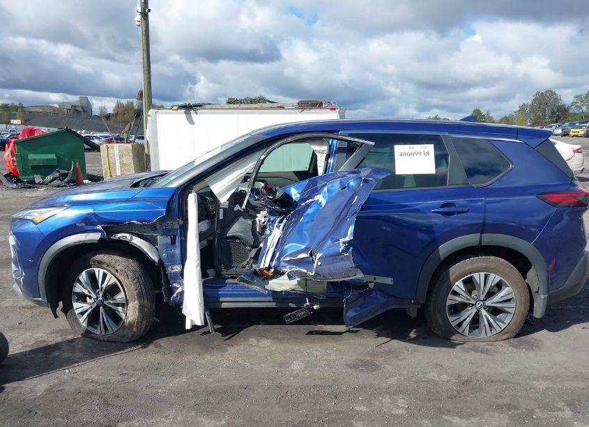 Photo 6 of 2022 Nissan Rogue SV FWD (VIN 5N1BT3BAXNC674679)