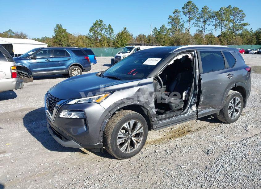 Photo 2 of 2023 Nissan Rogue SV FWD (VIN 5N1BT3BAXPC673521)