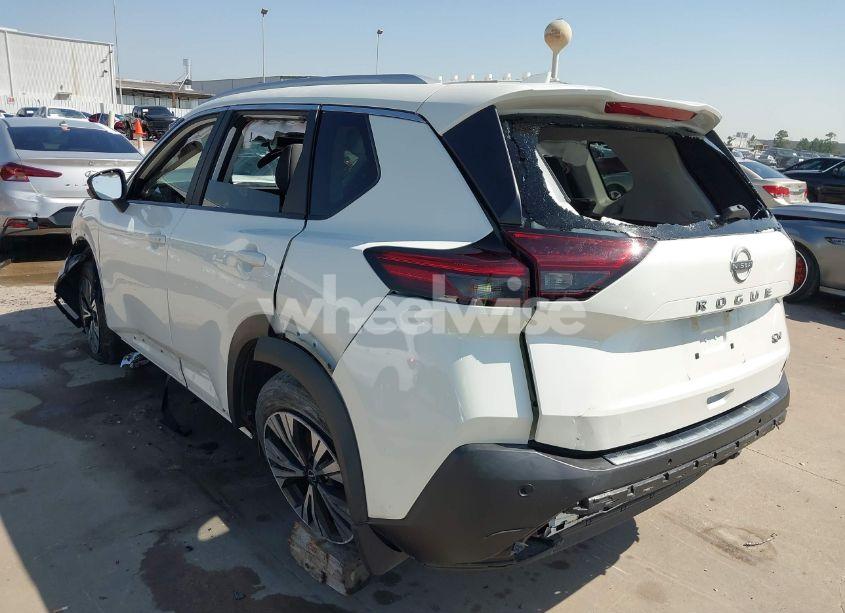 Photo 3 of 2023 Nissan Rogue SV FWD (VIN 5N1BT3BAXPC847913)