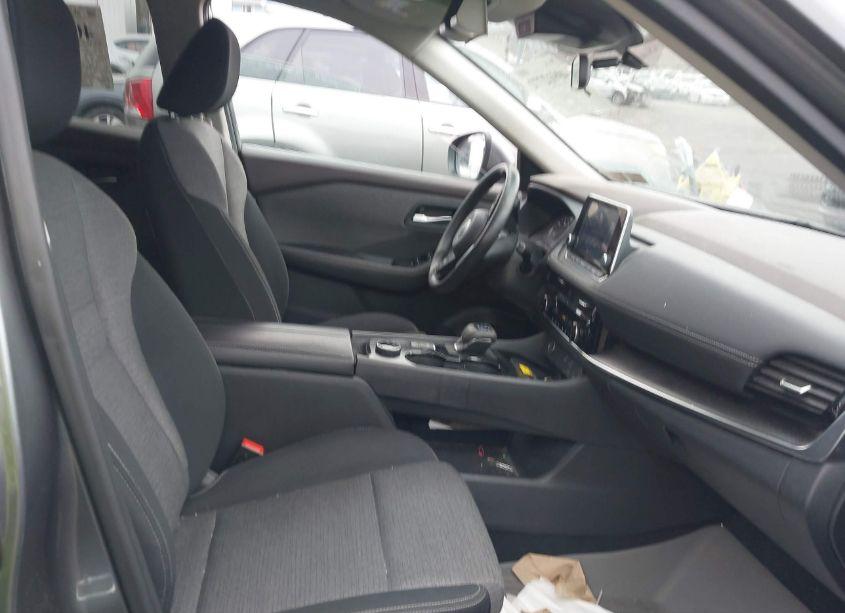 Photo 5 of 2022 Nissan Rogue SV INTELLIGENT AWD (VIN 5N1BT3BB0NC675414)