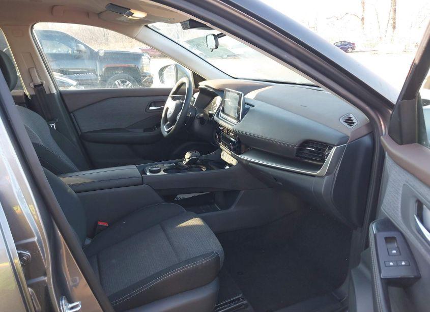 Photo 5 of 2022 Nissan Rogue SV INTELLIGENT AWD (VIN 5N1BT3BB0NC705916)