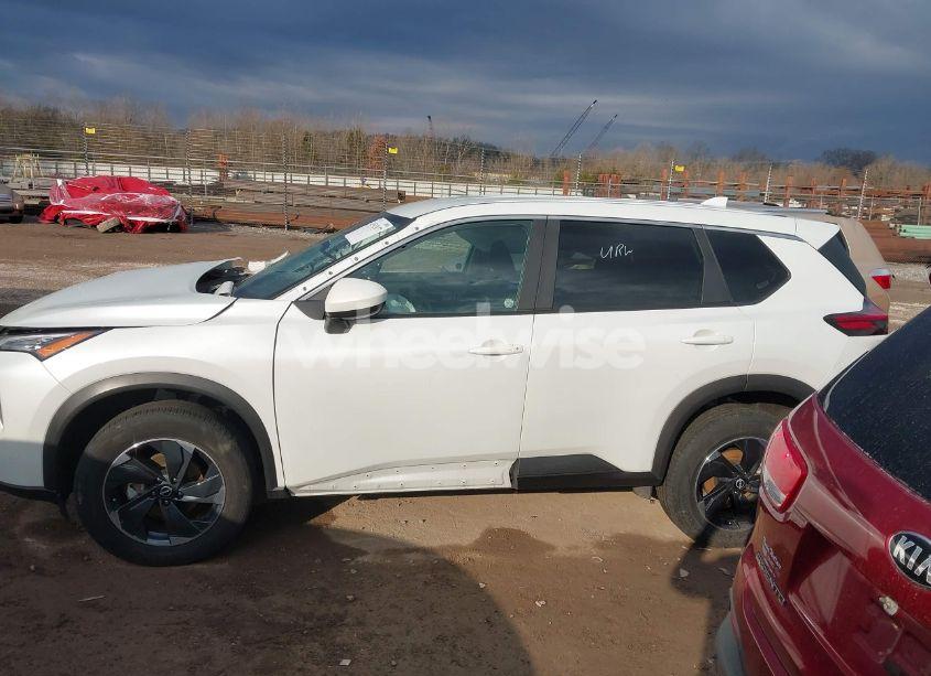 Photo 14 of 2024 Nissan Rogue SV INTELLIGENT AWD (VIN 5N1BT3BB0RC690744)