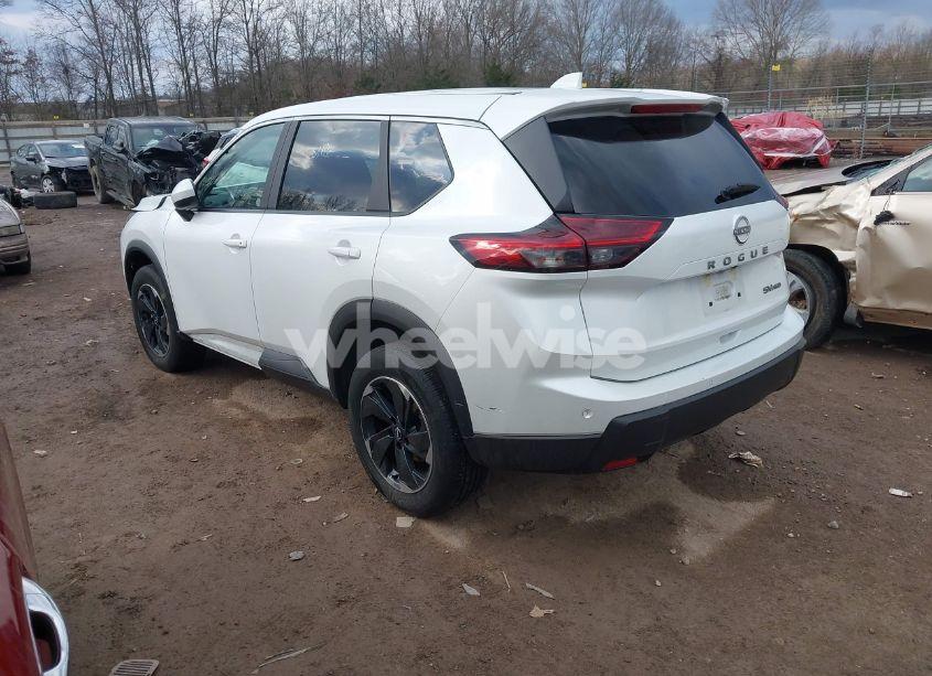 Photo 3 of 2024 Nissan Rogue SV INTELLIGENT AWD (VIN 5N1BT3BB0RC690744)