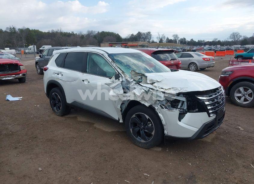 Photo 6 of 2024 Nissan Rogue SV INTELLIGENT AWD (VIN 5N1BT3BB0RC690744)