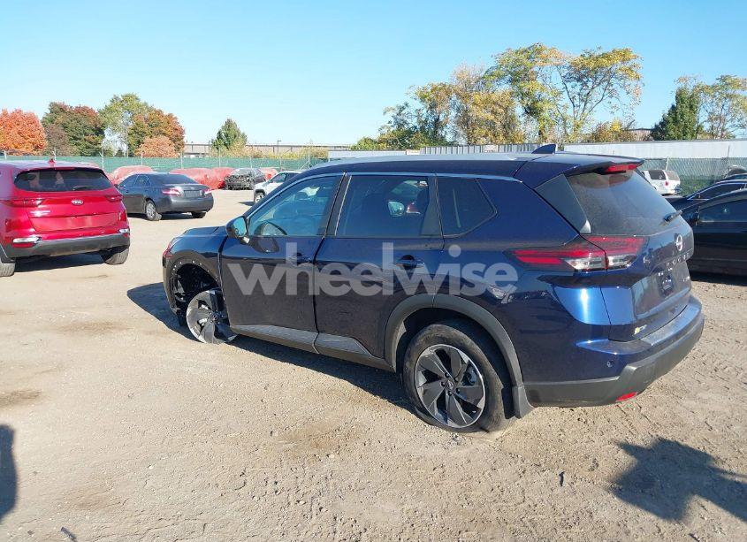 Photo 3 of 2024 Nissan Rogue SV INTELLIGENT AWD (VIN 5N1BT3BB0RC734368)