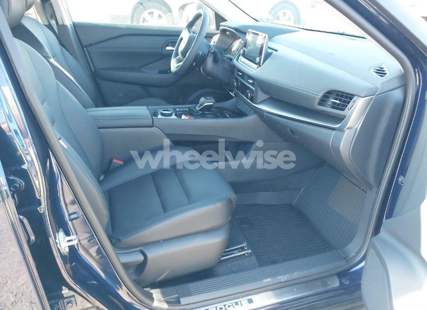 Photo 5 of 2024 Nissan Rogue SV INTELLIGENT AWD (VIN 5N1BT3BB0RC734368)