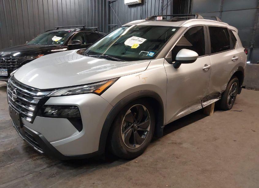 Photo 2 of 2024 Nissan Rogue SV INTELLIGENT AWD (VIN 5N1BT3BB0RC740803)