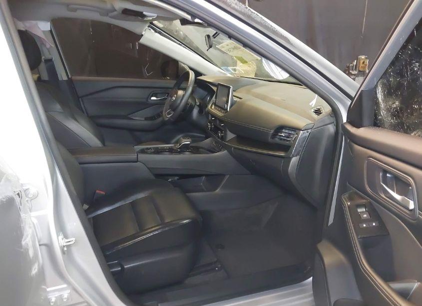 Photo 5 of 2024 Nissan Rogue SV INTELLIGENT AWD (VIN 5N1BT3BB0RC740803)