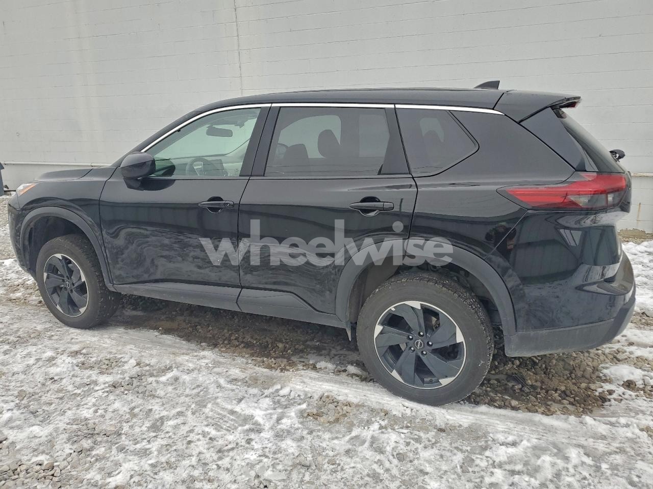 Photo 2 of 2025 NISSAN ROGUE SV (VIN 5N1BT3BB0SC764587)