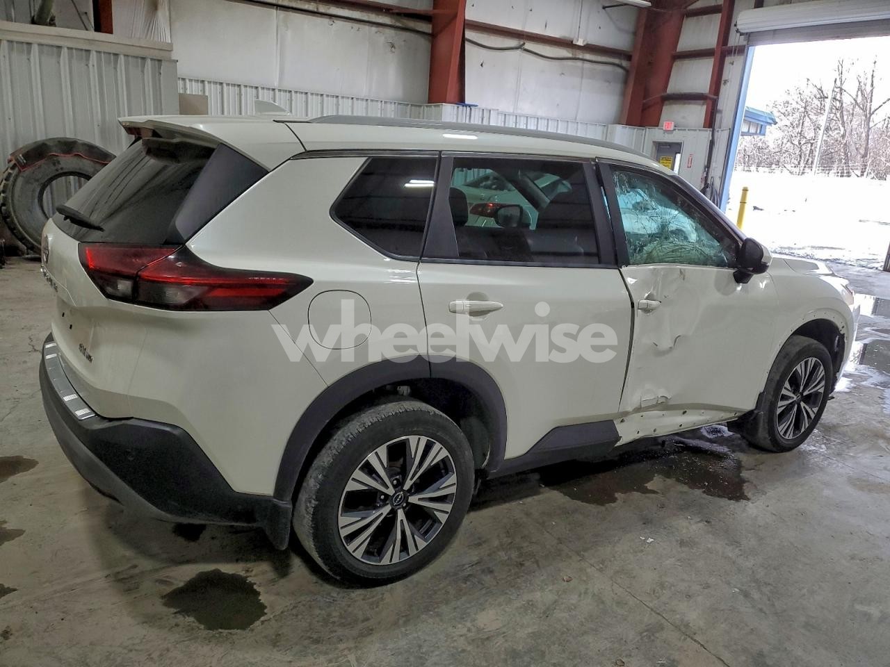 Photo 3 of 2022 NISSAN ROGUE SV (VIN 5N1BT3BB1NC702183)