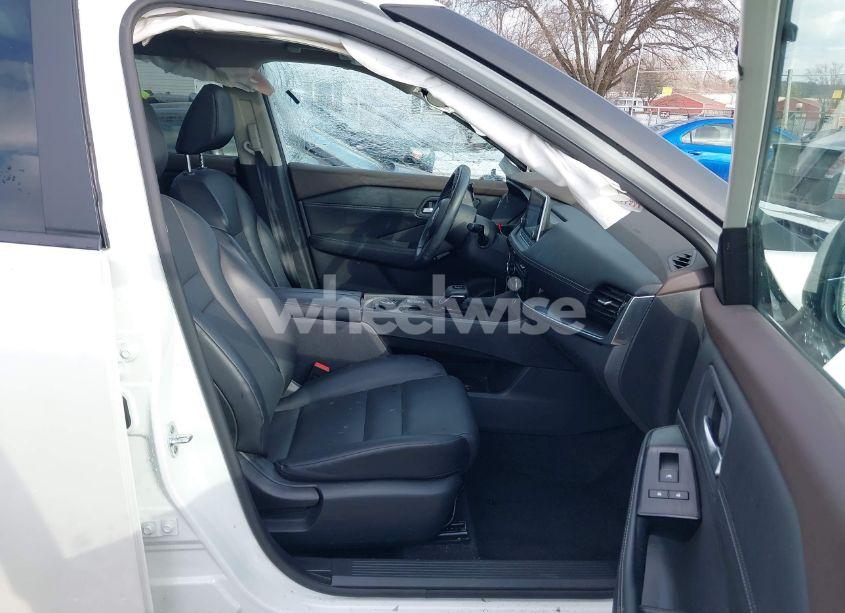 Photo 5 of 2022 Nissan Rogue SV INTELLIGENT AWD (VIN 5N1BT3BB1NC734454)