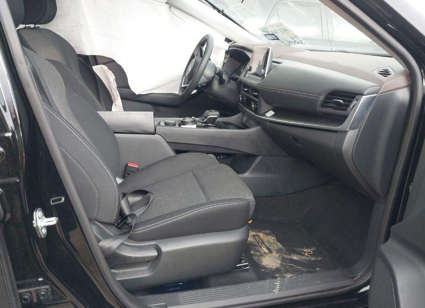 Photo 5 of 2023 Nissan Rogue SV INTELLIGENT AWD (VIN 5N1BT3BB1PC889900)
