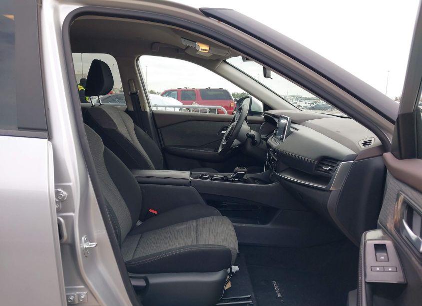 Photo 5 of 2023 Nissan Rogue SV INTELLIGENT AWD (VIN 5N1BT3BB1PC926816)