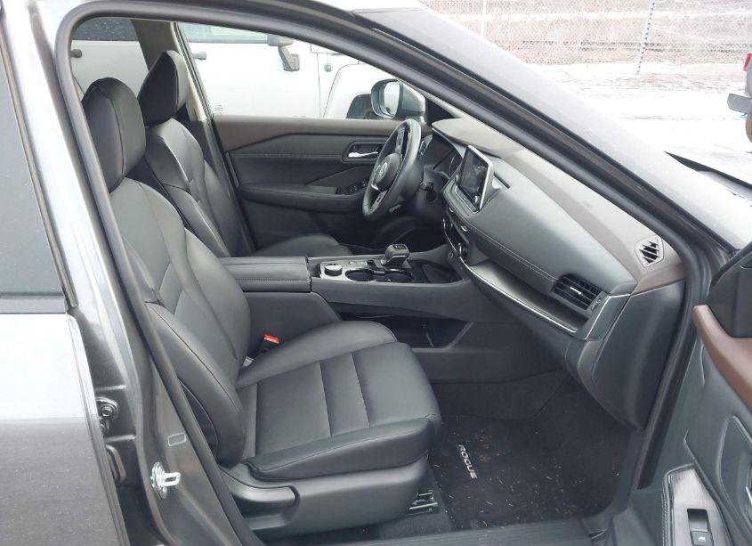 Photo 5 of 2023 Nissan Rogue SV INTELLIGENT AWD (VIN 5N1BT3BB1PC946273)