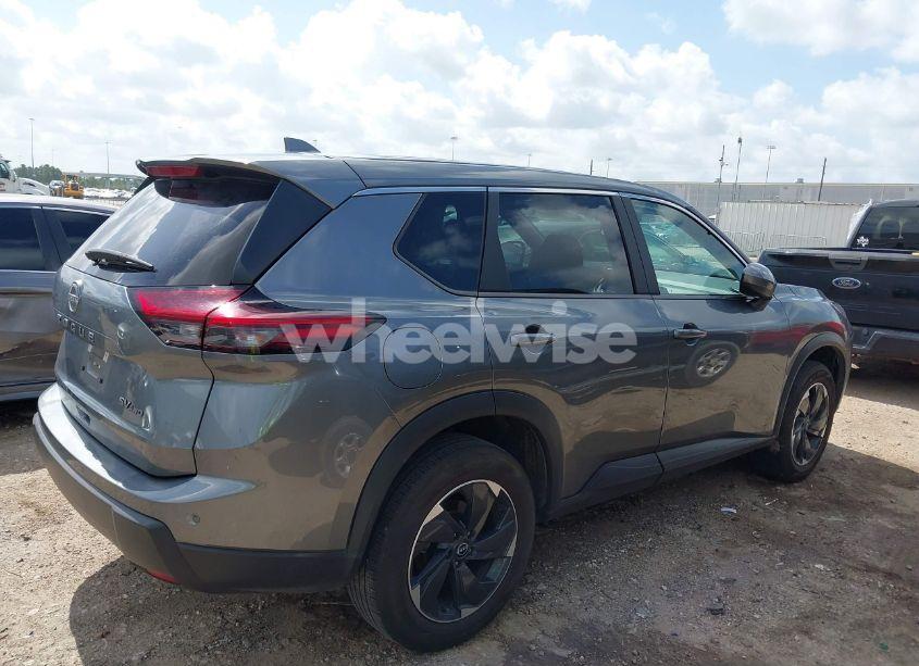 Photo 13 of 2024 Nissan Rogue SV INTELLIGENT AWD (VIN 5N1BT3BB1RC721872)