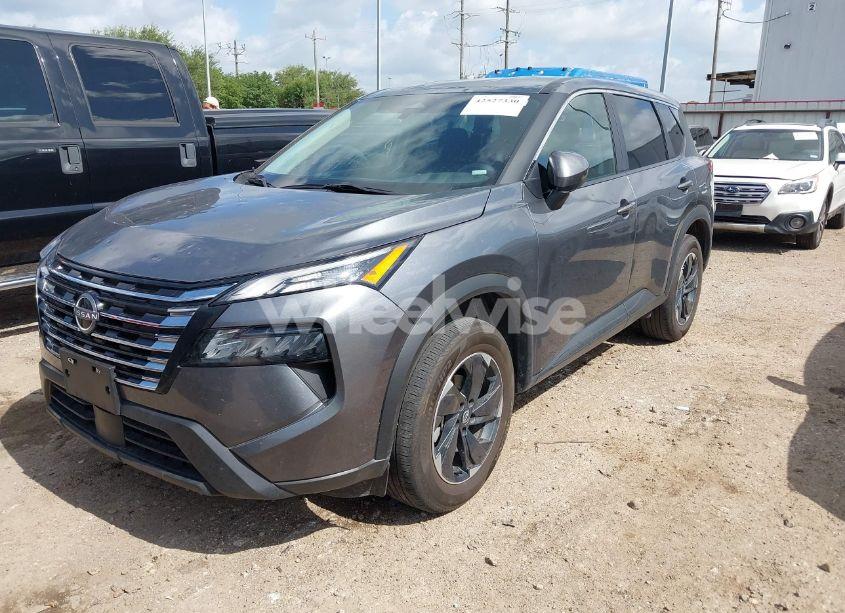 Photo 2 of 2024 Nissan Rogue SV INTELLIGENT AWD (VIN 5N1BT3BB1RC721872)