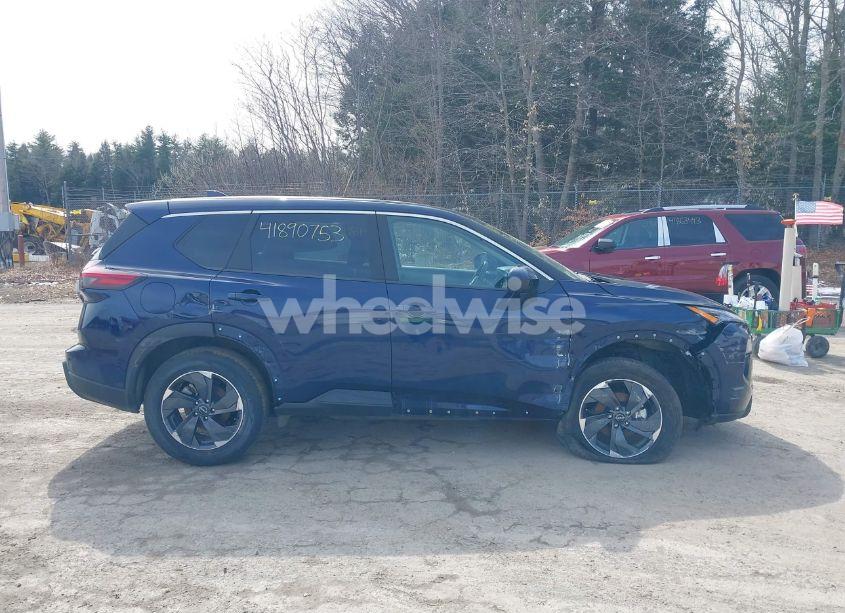 Photo 13 of 2024 Nissan Rogue SV INTELLIGENT AWD (VIN 5N1BT3BB1RC748733)