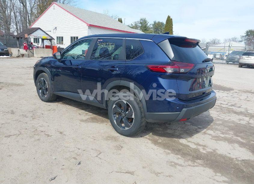 Photo 3 of 2024 Nissan Rogue SV INTELLIGENT AWD (VIN 5N1BT3BB1RC748733)