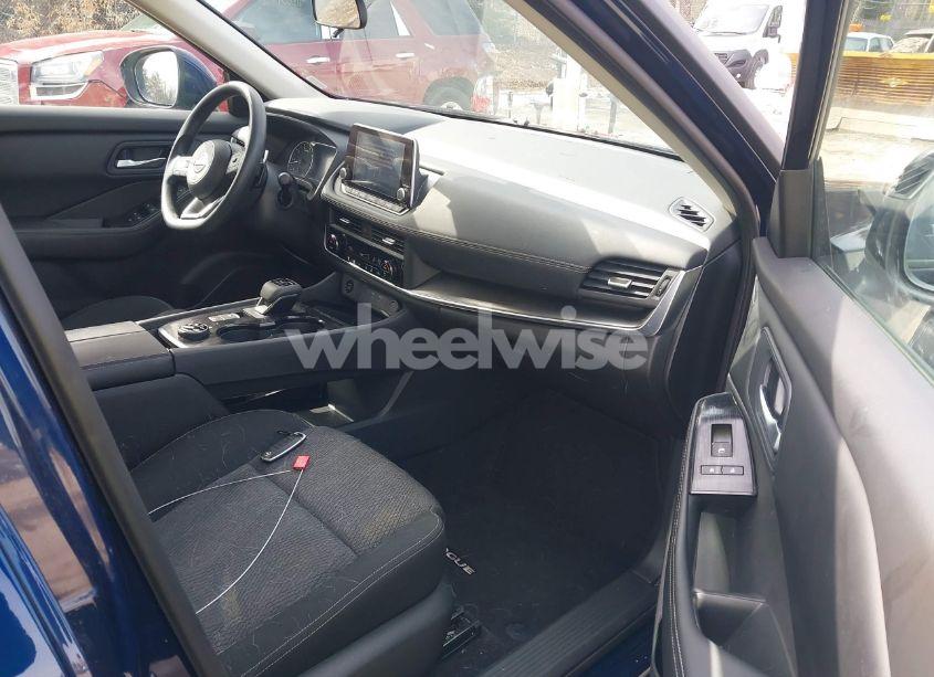 Photo 5 of 2024 Nissan Rogue SV INTELLIGENT AWD (VIN 5N1BT3BB1RC748733)