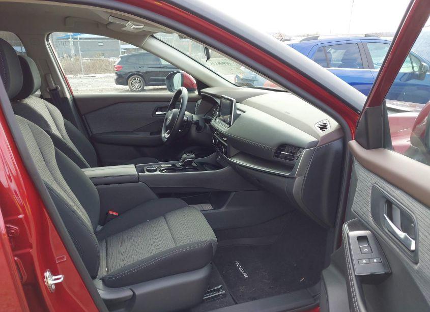 Photo 5 of 2023 Nissan Rogue SV INTELLIGENT AWD (VIN 5N1BT3BB2PC921933)