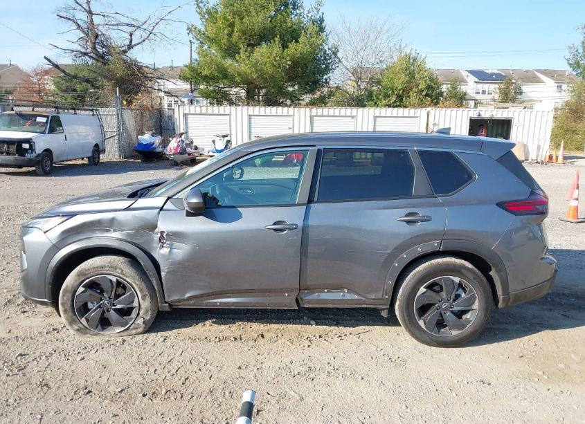 Photo 15 of 2024 Nissan Rogue SV INTELLIGENT AWD (VIN 5N1BT3BB2RC699543)