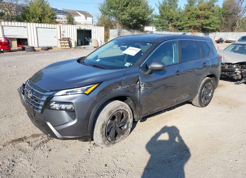 Photo 2 of 2024 Nissan Rogue SV INTELLIGENT AWD (VIN 5N1BT3BB2RC699543)