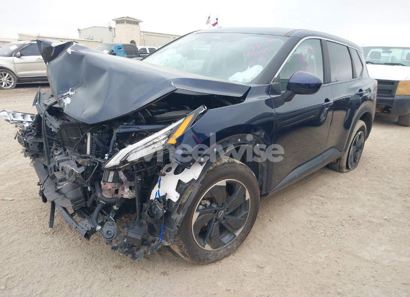 Photo 2 of 2024 Nissan Rogue SV INTELLIGENT AWD (VIN 5N1BT3BB2RC716552)