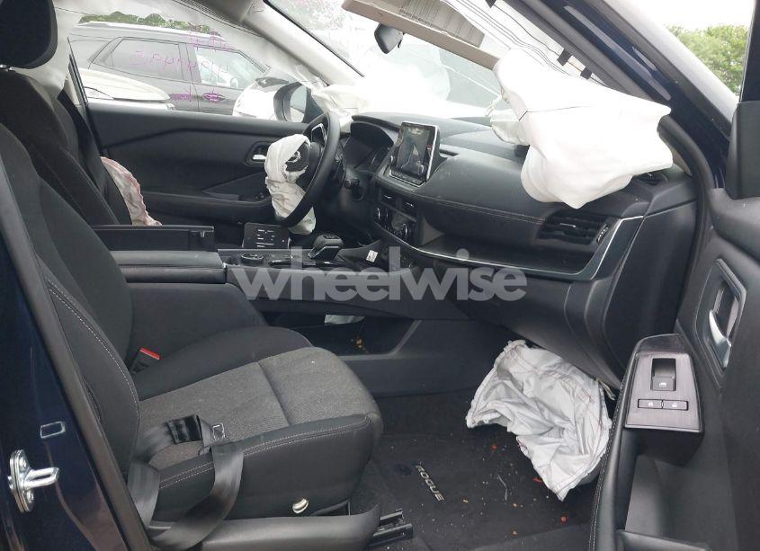 Photo 5 of 2024 Nissan Rogue SV INTELLIGENT AWD (VIN 5N1BT3BB2RC716552)