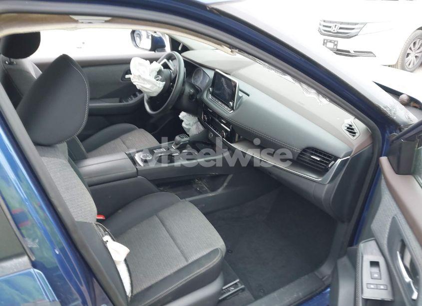 Photo 5 of 2022 Nissan Rogue SV INTELLIGENT AWD (VIN 5N1BT3BB3NC703769)