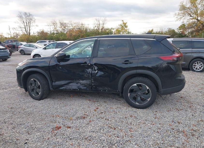 Photo 14 of 2024 Nissan Rogue SV INTELLIGENT AWD (VIN 5N1BT3BB3RC693069)
