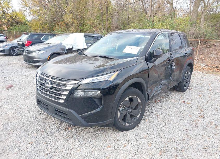 Photo 2 of 2024 Nissan Rogue SV INTELLIGENT AWD (VIN 5N1BT3BB3RC693069)