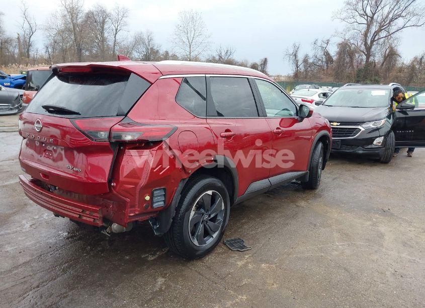 Photo 4 of 2024 Nissan Rogue SV INTELLIGENT AWD (VIN 5N1BT3BB3RC719492)