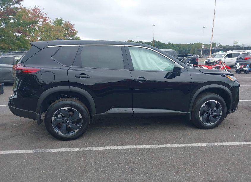 Photo 13 of 2024 Nissan Rogue SV INTELLIGENT AWD (VIN 5N1BT3BB3RC755022)