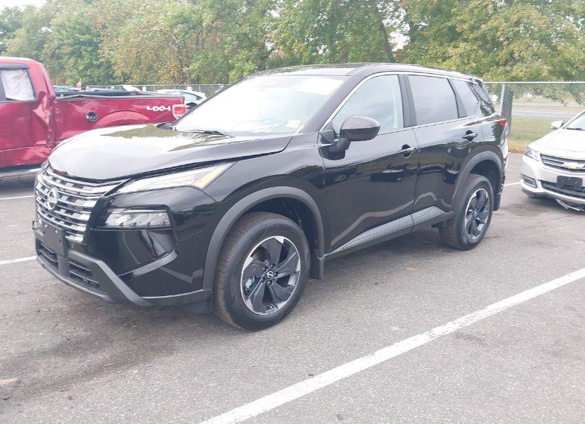 Photo 2 of 2024 Nissan Rogue SV INTELLIGENT AWD (VIN 5N1BT3BB3RC755022)