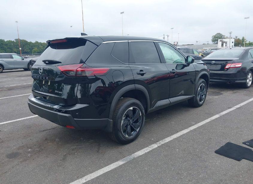 Photo 4 of 2024 Nissan Rogue SV INTELLIGENT AWD (VIN 5N1BT3BB3RC755022)